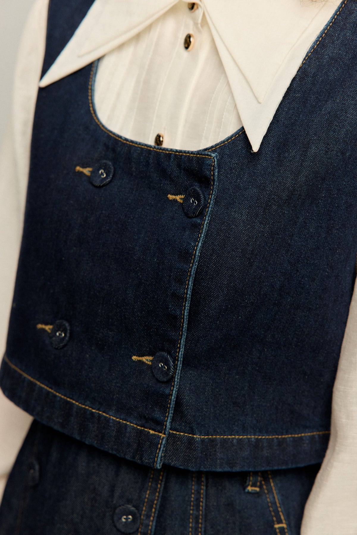 《Maybe It’s a Spaceship》Double-Button High-Waisted Denim Skirt – Navy