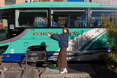 《彼をスパイとして送り込む》ダウンジャケット-Navy