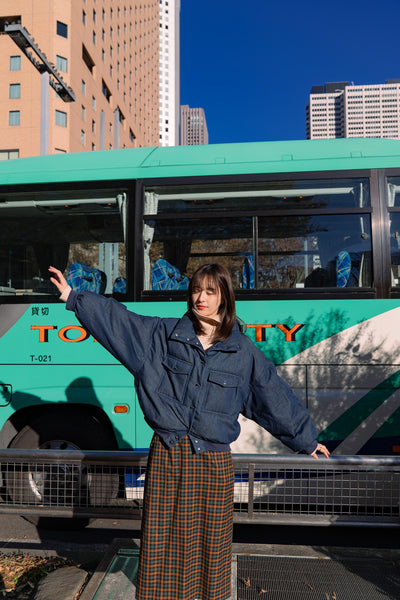 《彼をスパイとして送り込む》ダウンジャケット-Navy