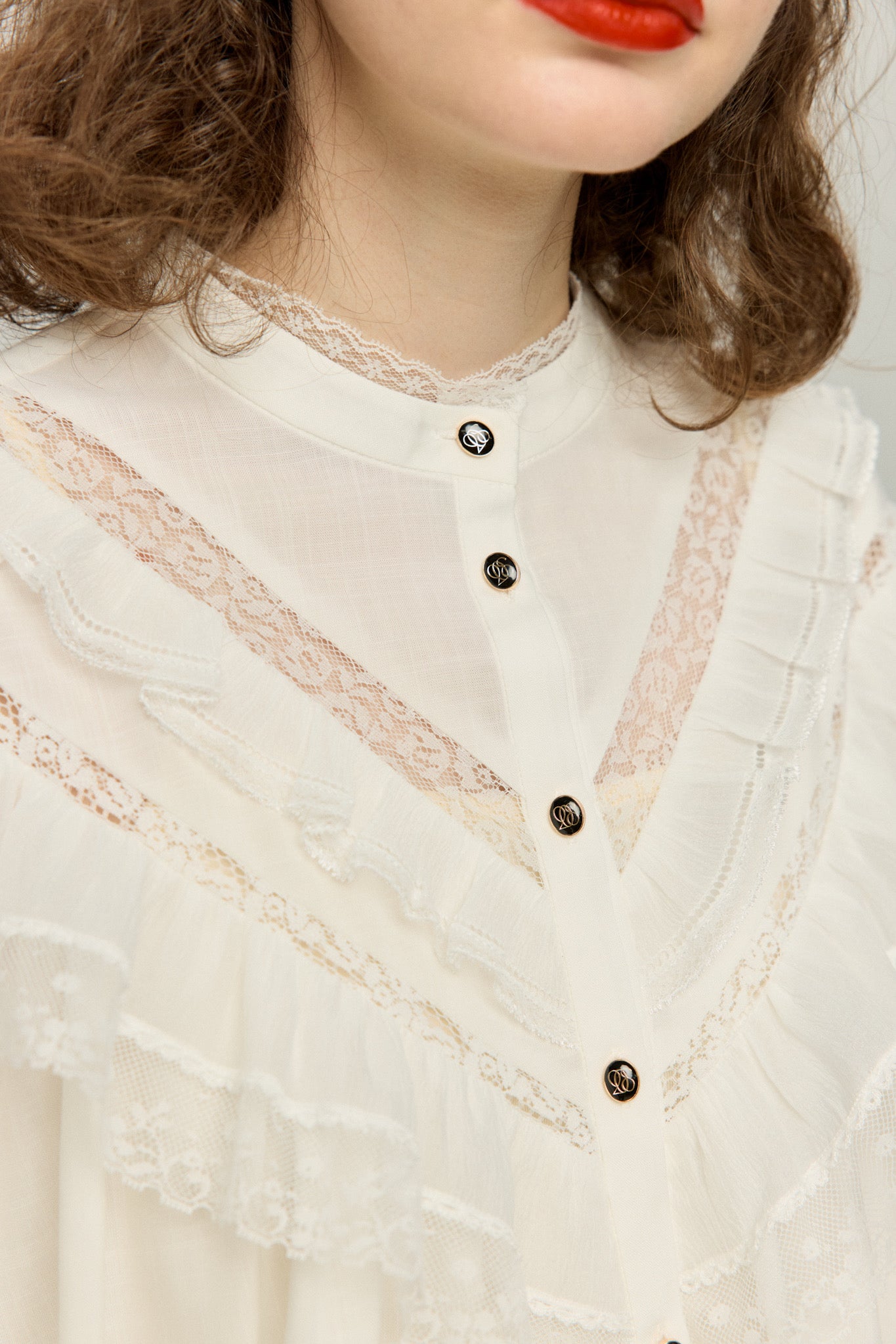 ビビリのペギー》レースデザイントップス-White – Tnewties