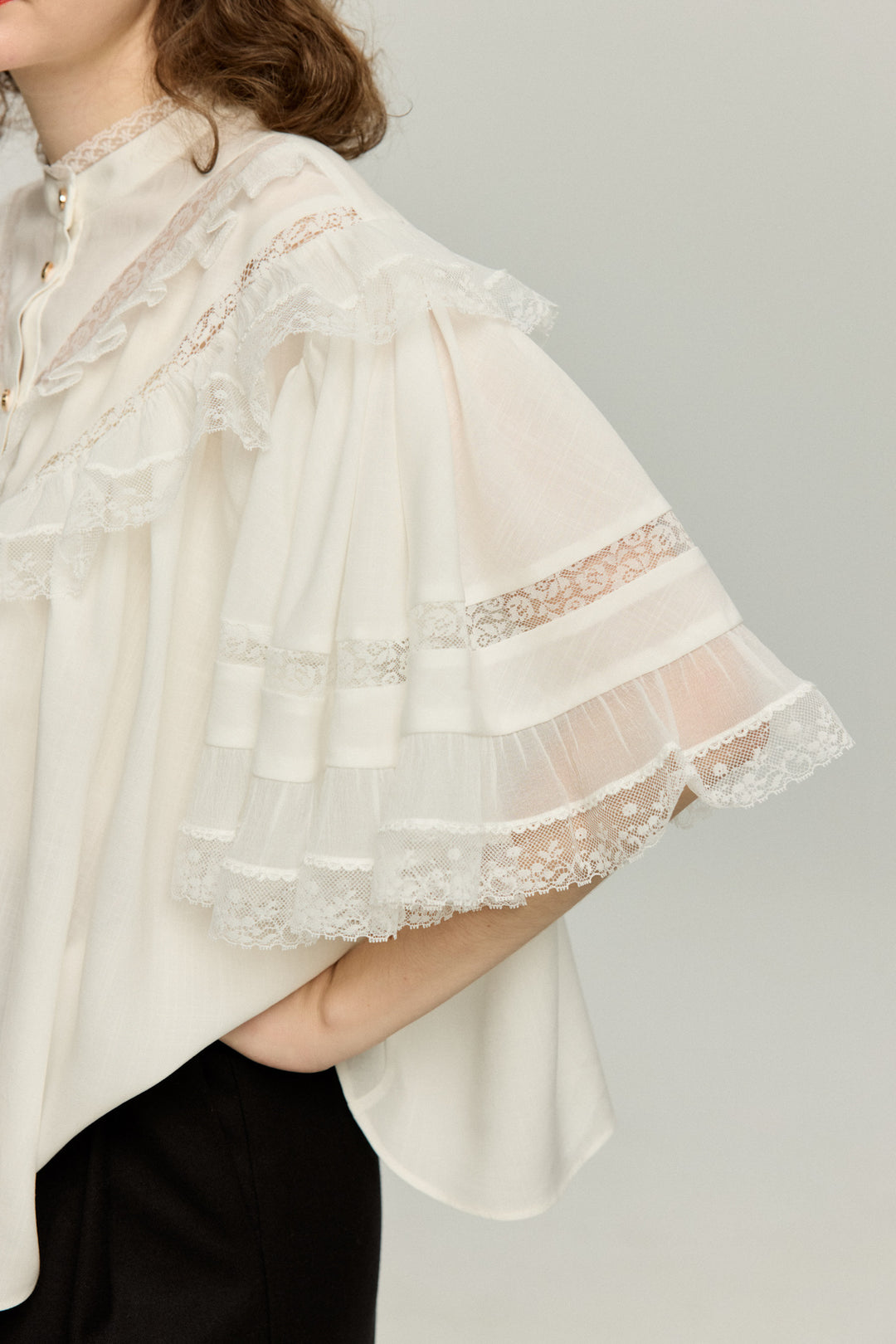 ビビリのペギー》レースデザイントップス-White – Tnewties
