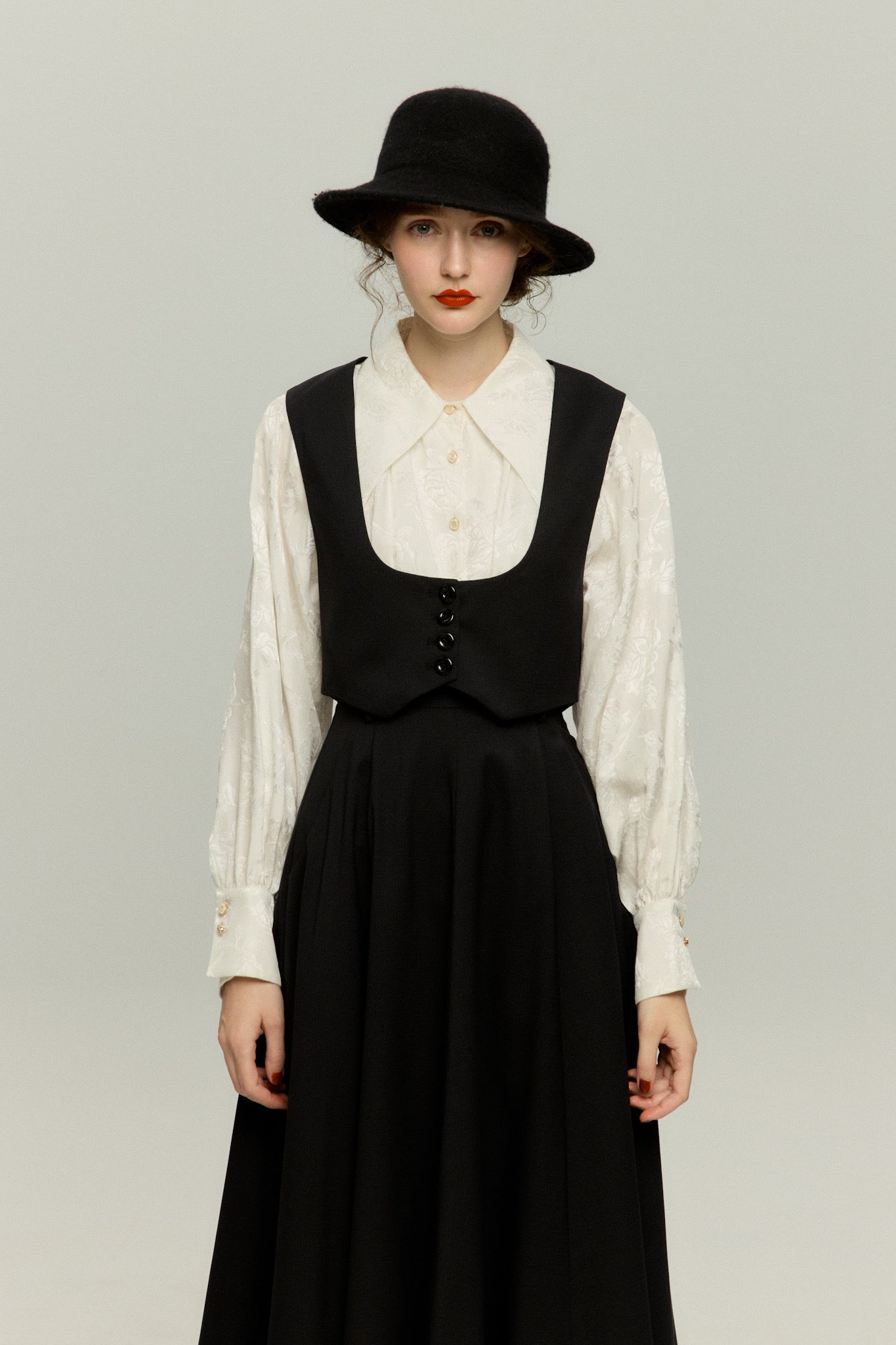 ブラックベスト 実はフォアグラ未体験》クロップドベスト-Black – Tnewties