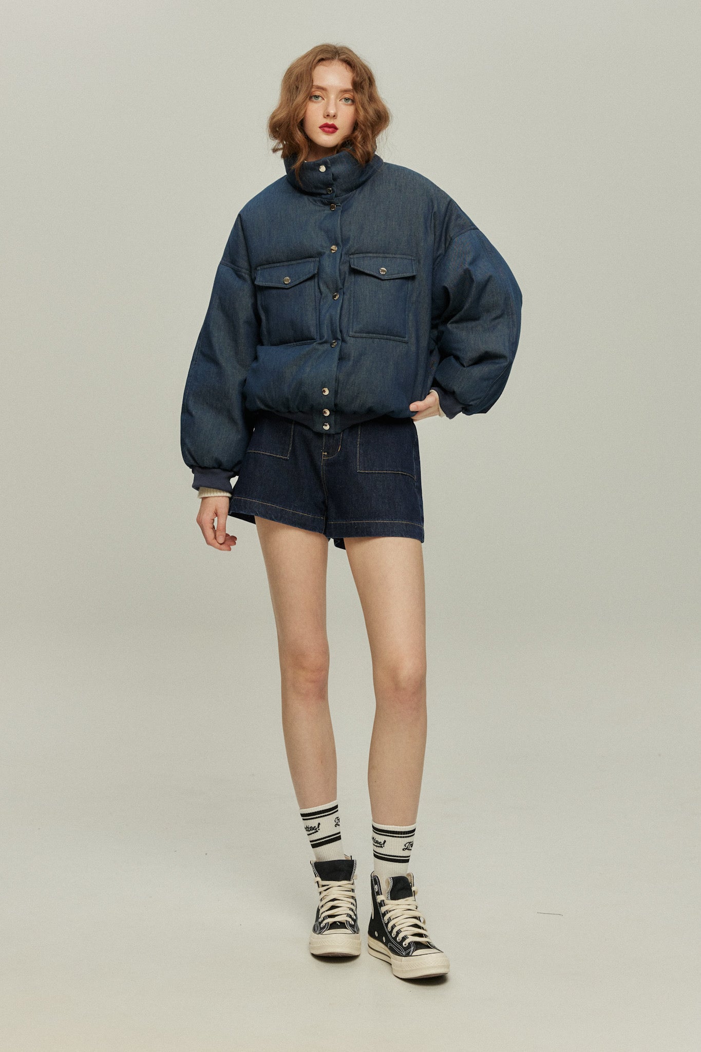 《彼をスパイとして送り込む》ダウンジャケット-Navy