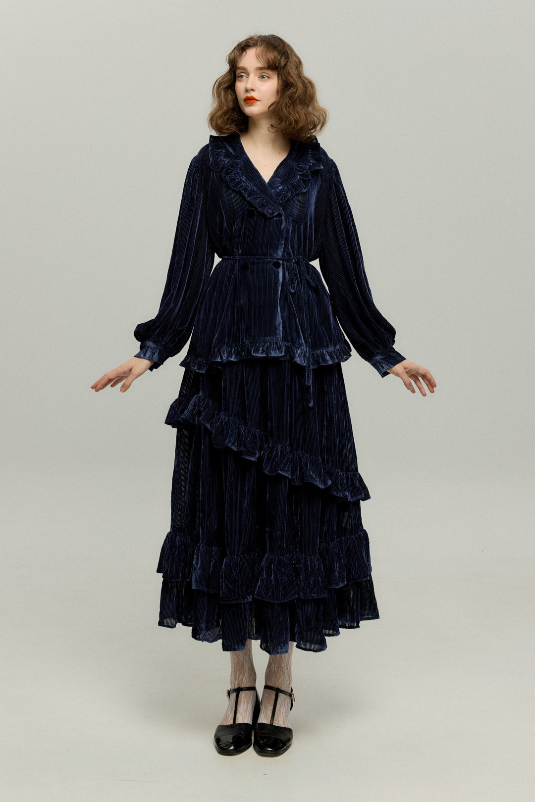 《お城を奪い返しちゃおう》フリルデザインベルベットトップス-Navy