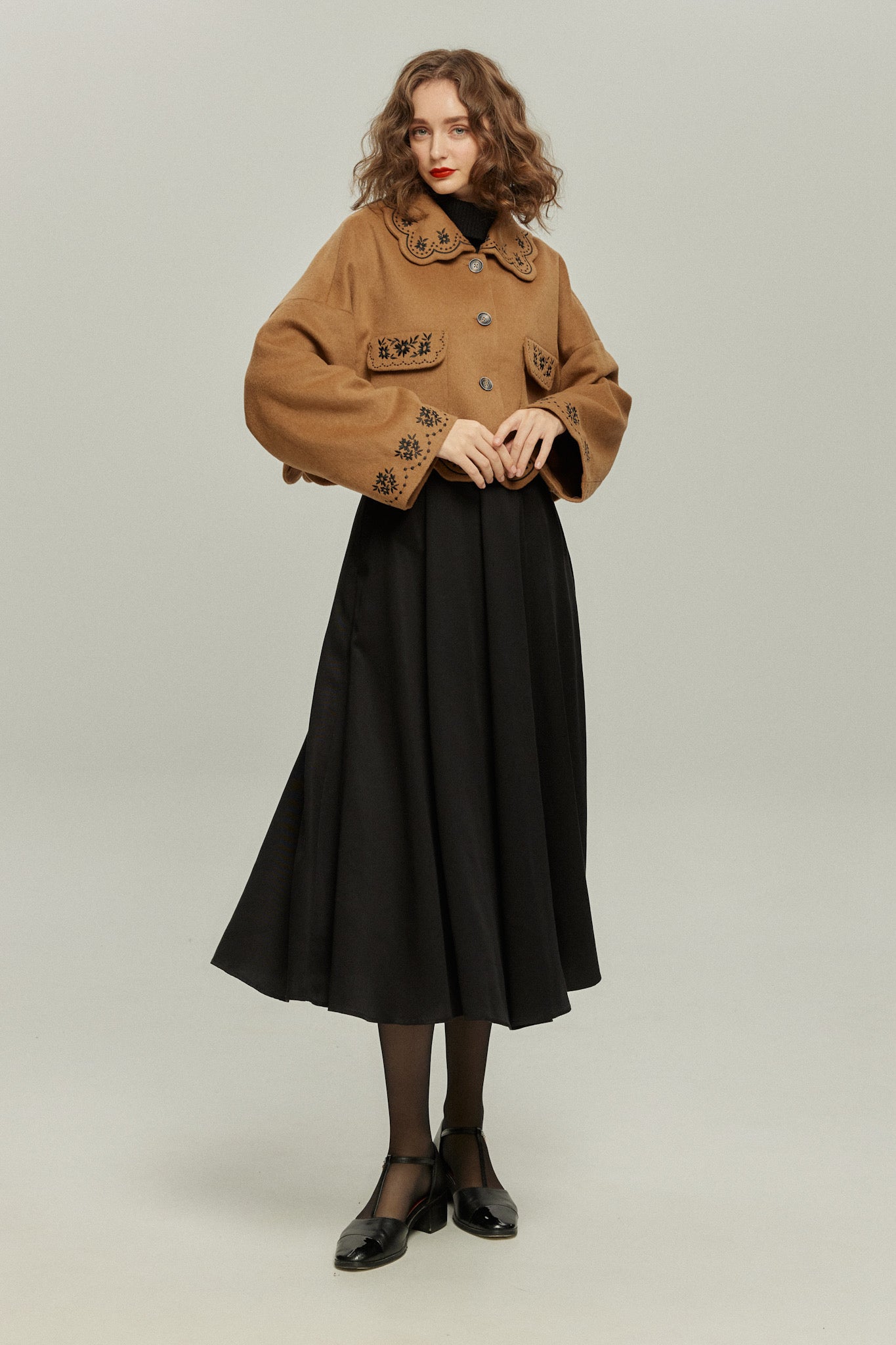 《蝶々になってしまった》スカラップデザインコート-Brown