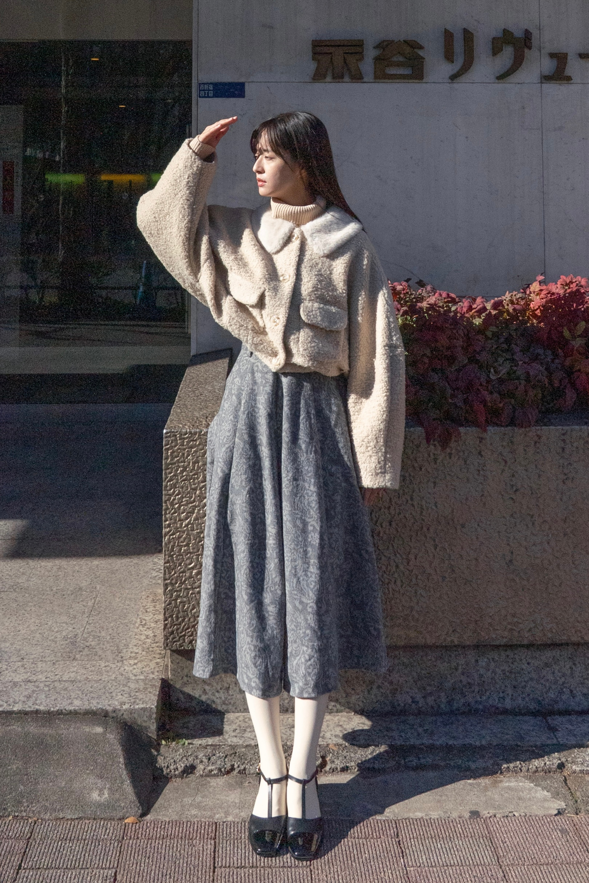 《I added the eyes, nose and mouth》 Dolman sleeve jacket - Beige