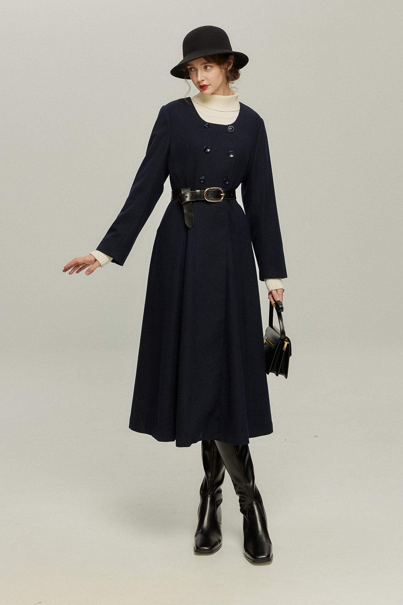 《いつもカウンターに座る彼女》ダブルブレストウールブレンドドレスコート-Navy