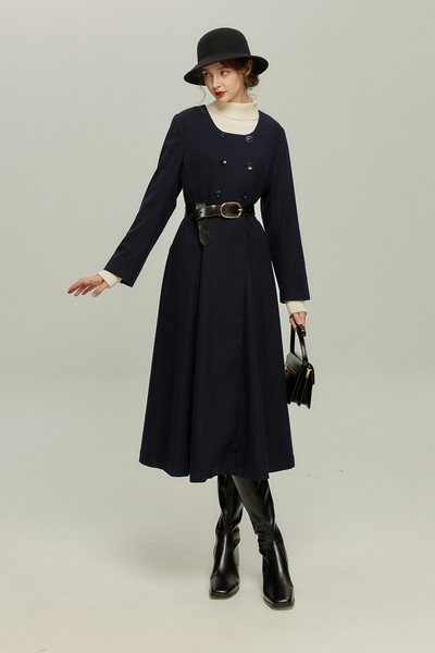 《いつもカウンターに座る彼女》ダブルブレストウールブレンドドレスコート-Navy
