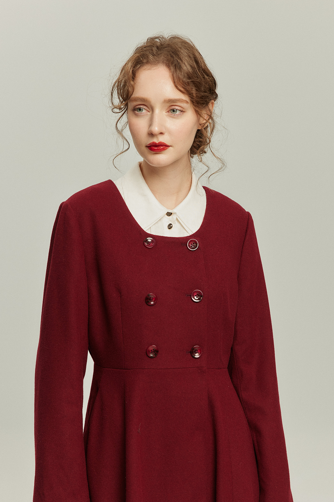 《いつもカウンターに座る彼女》ダブルブレストウールブレンドドレスコート-Wine red
