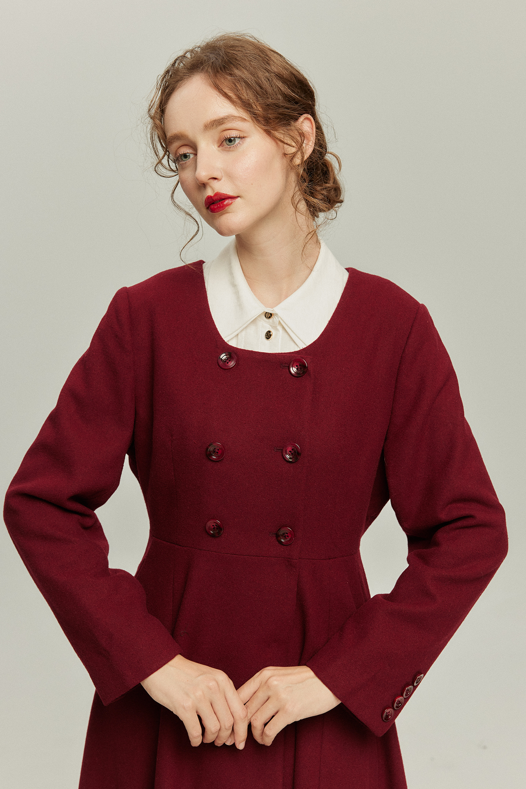 《いつもカウンターに座る彼女》ダブルブレストウールブレンドドレスコート-Wine red