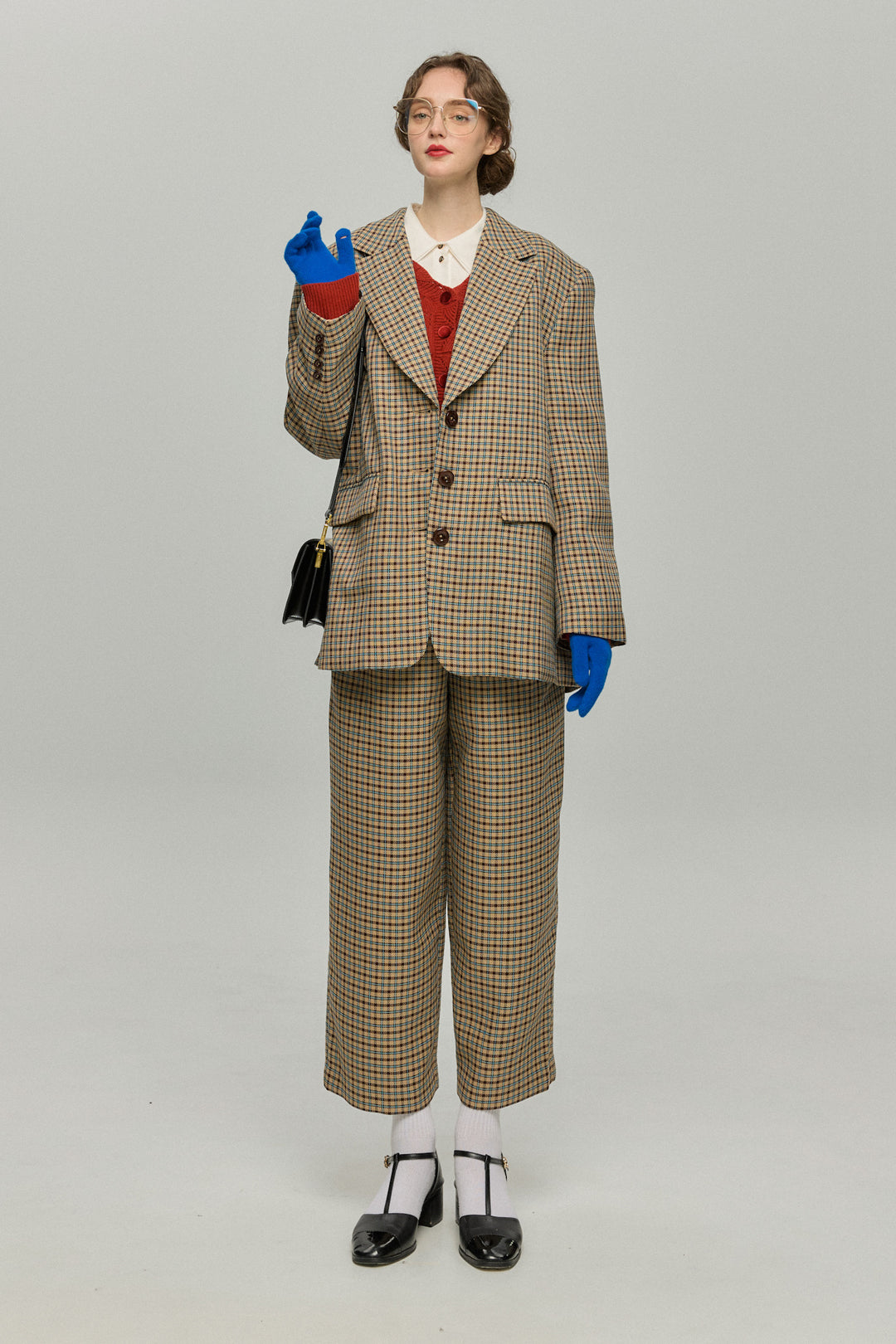 まだ顔パック中》ロゴニットカーディガン-Orange red – Tnewties