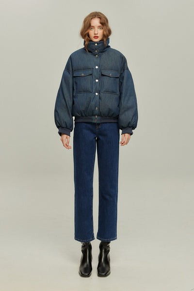 《彼をスパイとして送り込む》ダウンジャケット-Navy