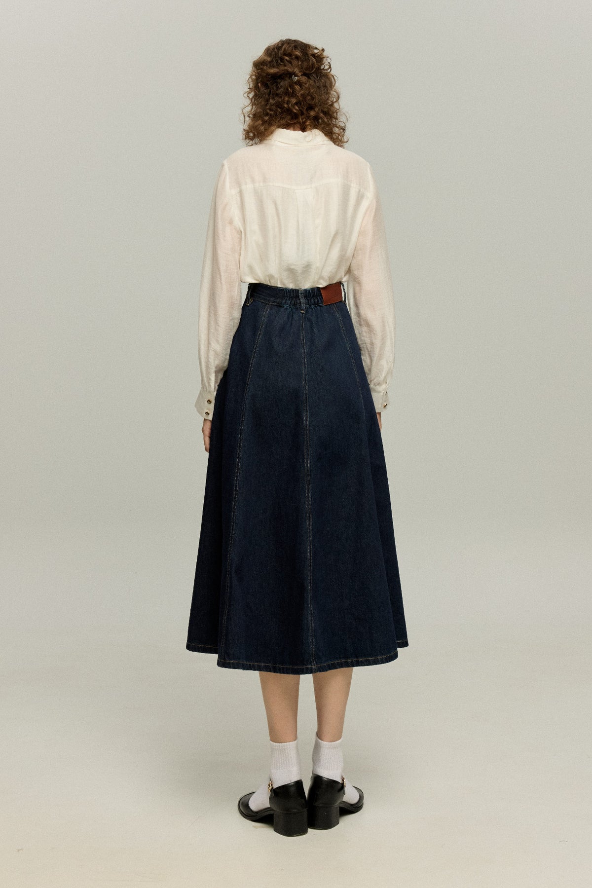 《Maybe It’s a Spaceship》Double-Button High-Waisted Denim Skirt – Navy