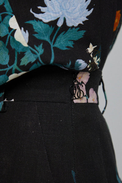 《I have to hang up now》Removable pleats jacket