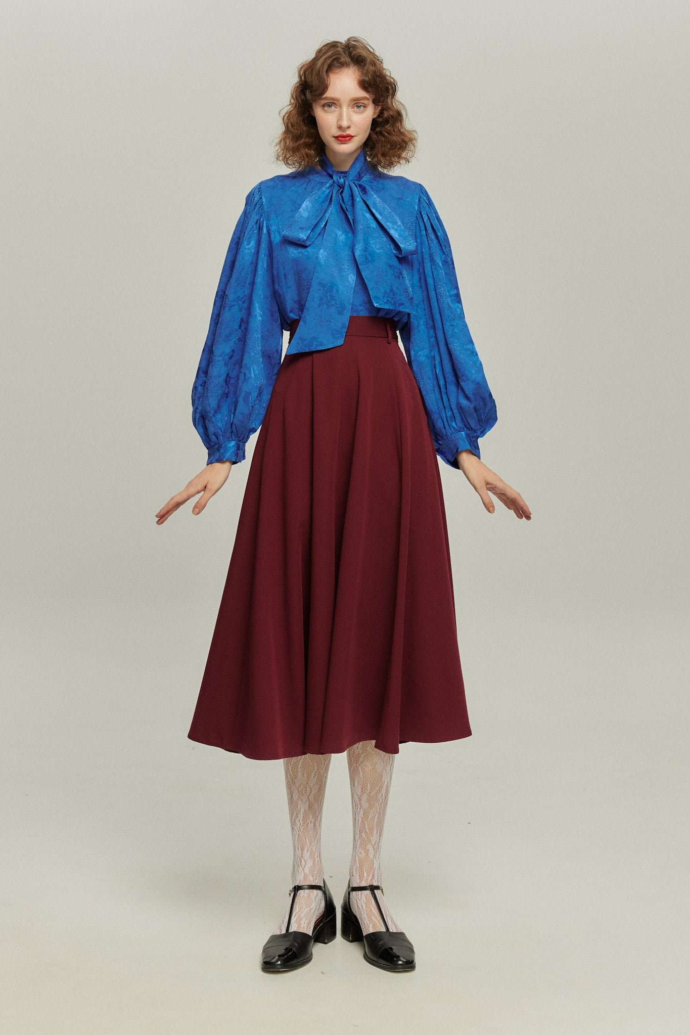 《ソファーにワックスする日》バルーンスリーブリボンタイトップス-Blue