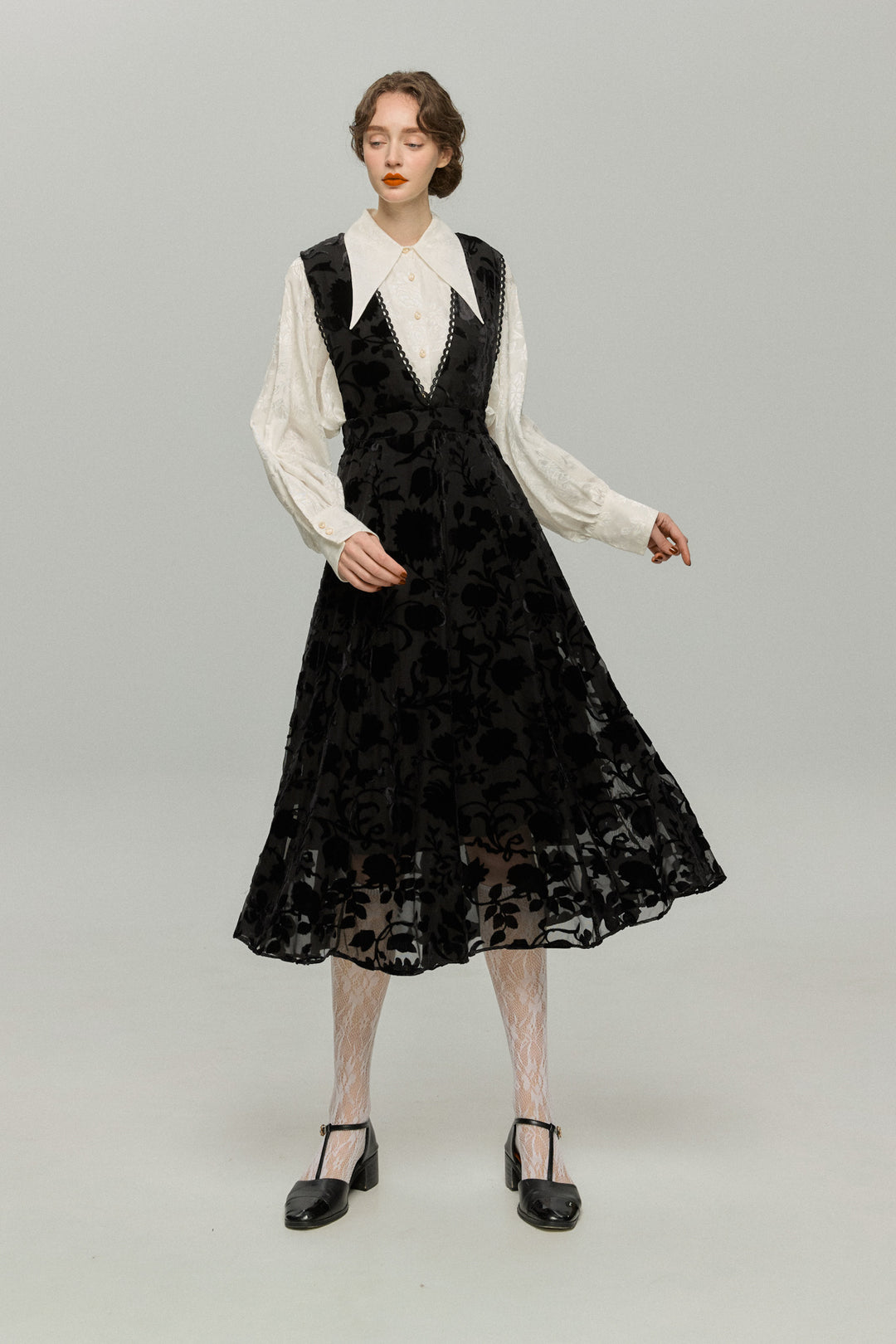 私に物語を聞かせて》ディープVネックドレス-Black – Tnewties