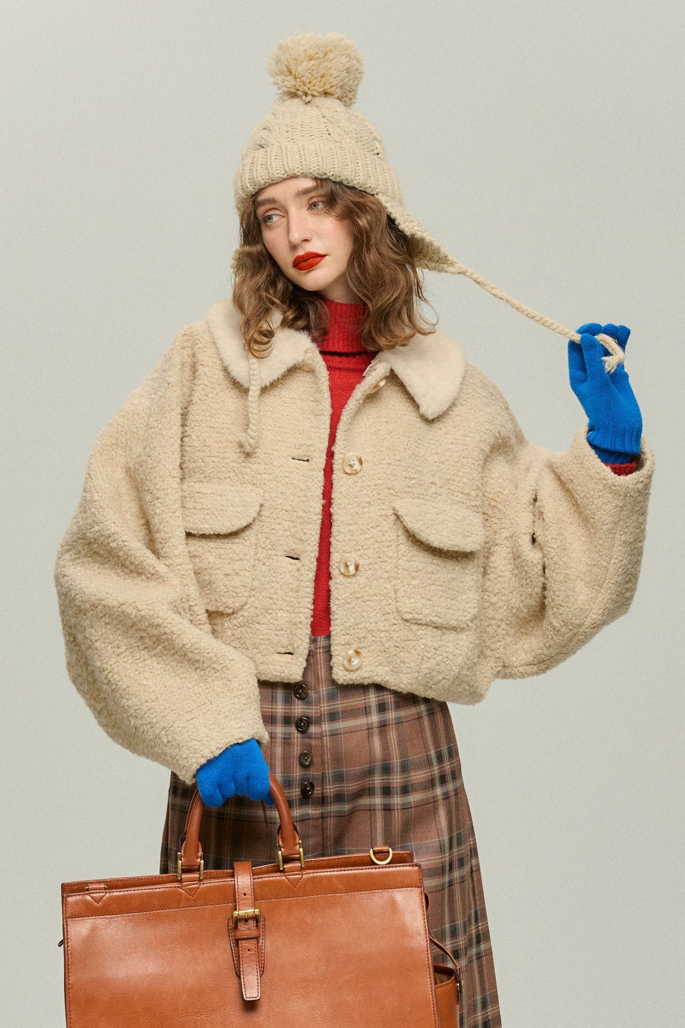 目と鼻と口を描き足してみた》ドルマンスリーブジャケット-Beige