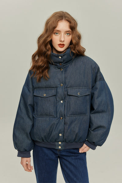 《彼をスパイとして送り込む》ダウンジャケット-Navy