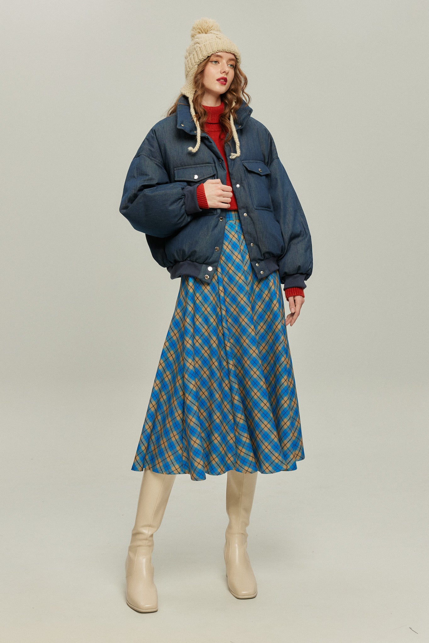 《彼をスパイとして送り込む》ダウンジャケット-Navy