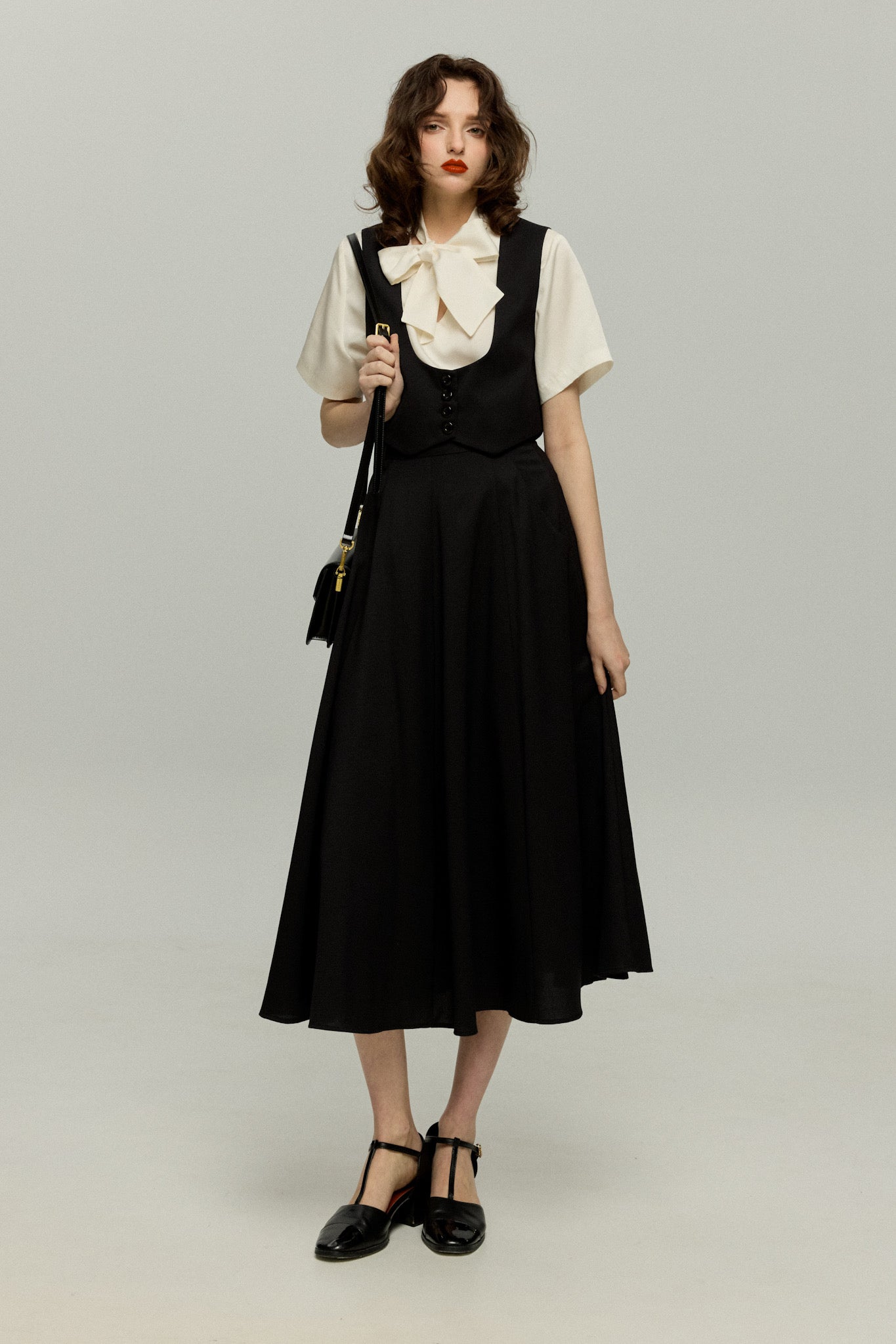 ブラックベスト 実はフォアグラ未体験》クロップドベスト-Black – Tnewties