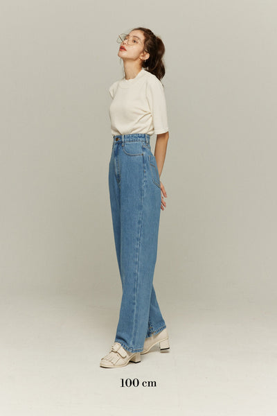 《Facial pack with cucumbers》High waisted flare pants