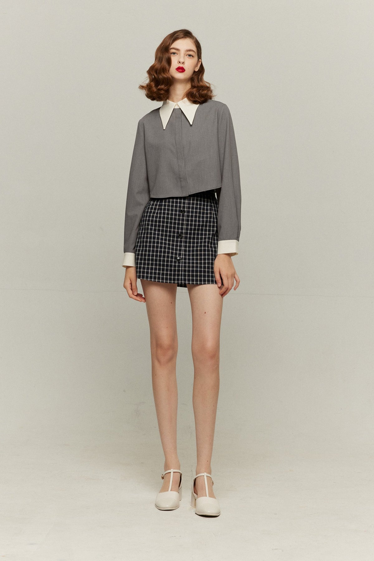 《Which button would you like to press?》Bicolor crop tops-Gray
