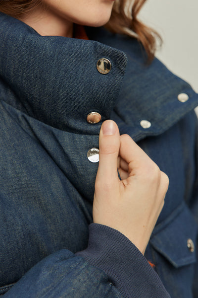 《彼をスパイとして送り込む》ダウンジャケット-Navy