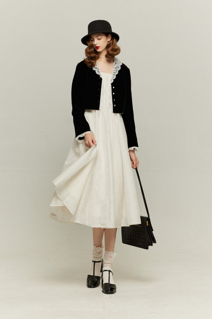 [British accent pronunciation] Lace trim tops-Black
