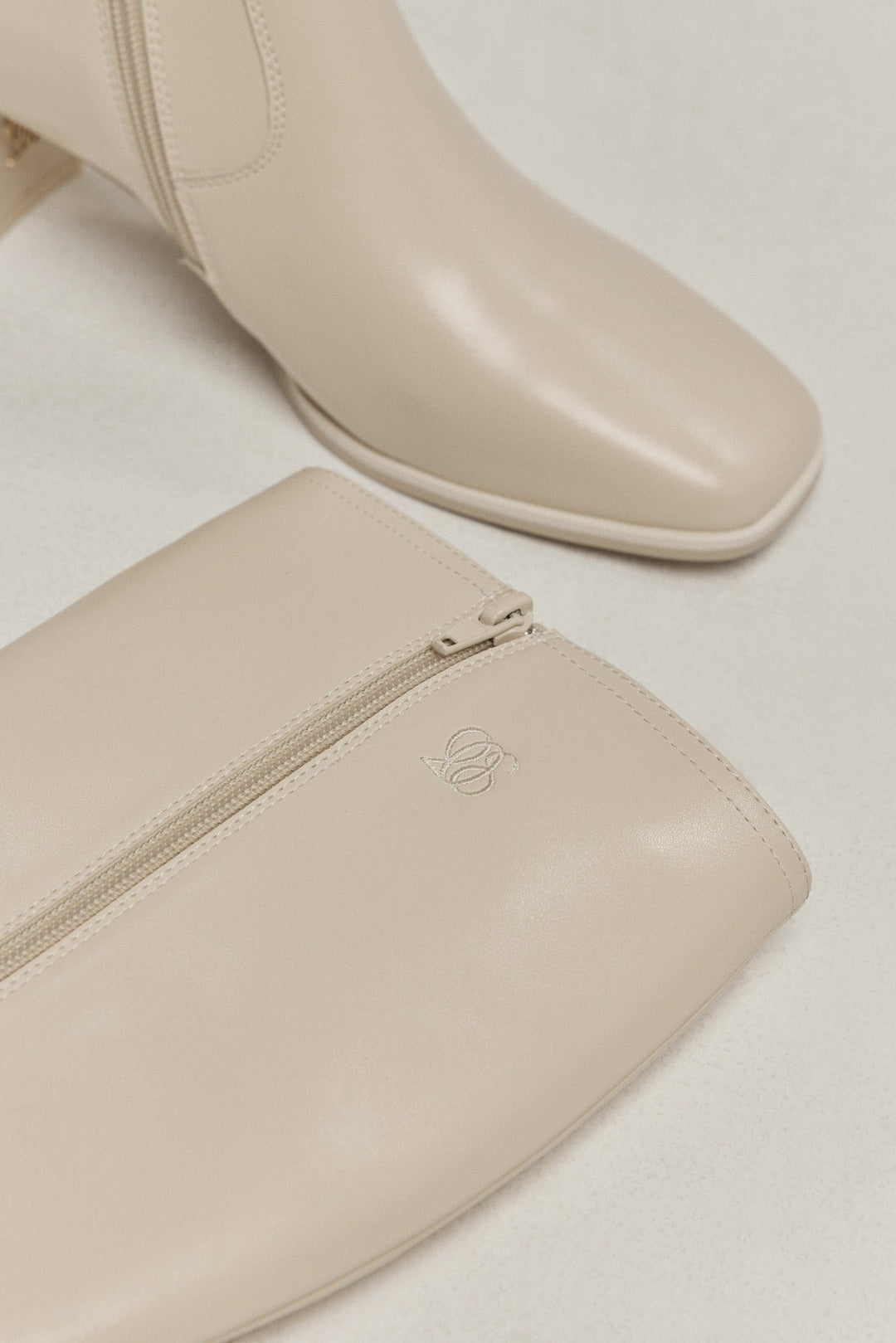 《ヒールロングブーツ》Ivory