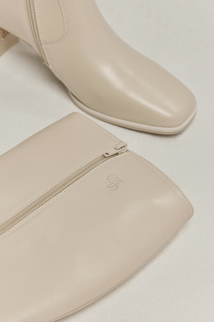 《ヒールロングブーツ》Ivory