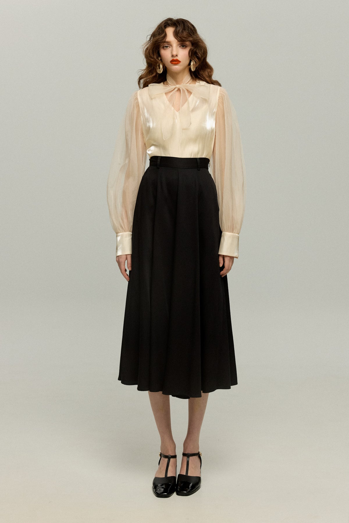 《Can you open your eyes now?》Top with see-through scarf-Ivory