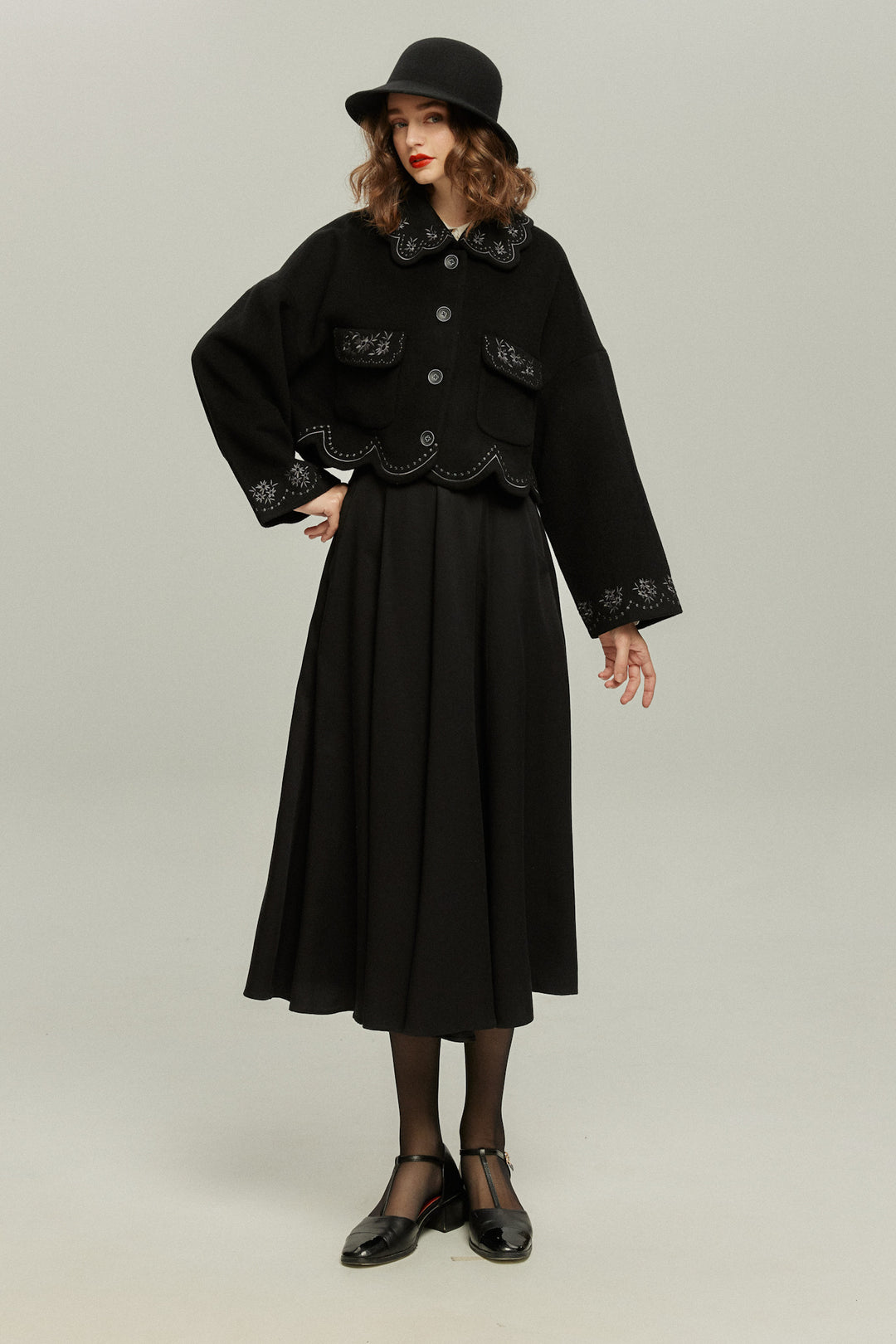 [I became a butterfly] Scallop design coat-Black