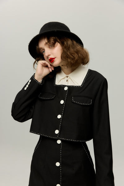 《헬렌은 달콤한 것을 먹지 않는다》 크롭드 재킷 