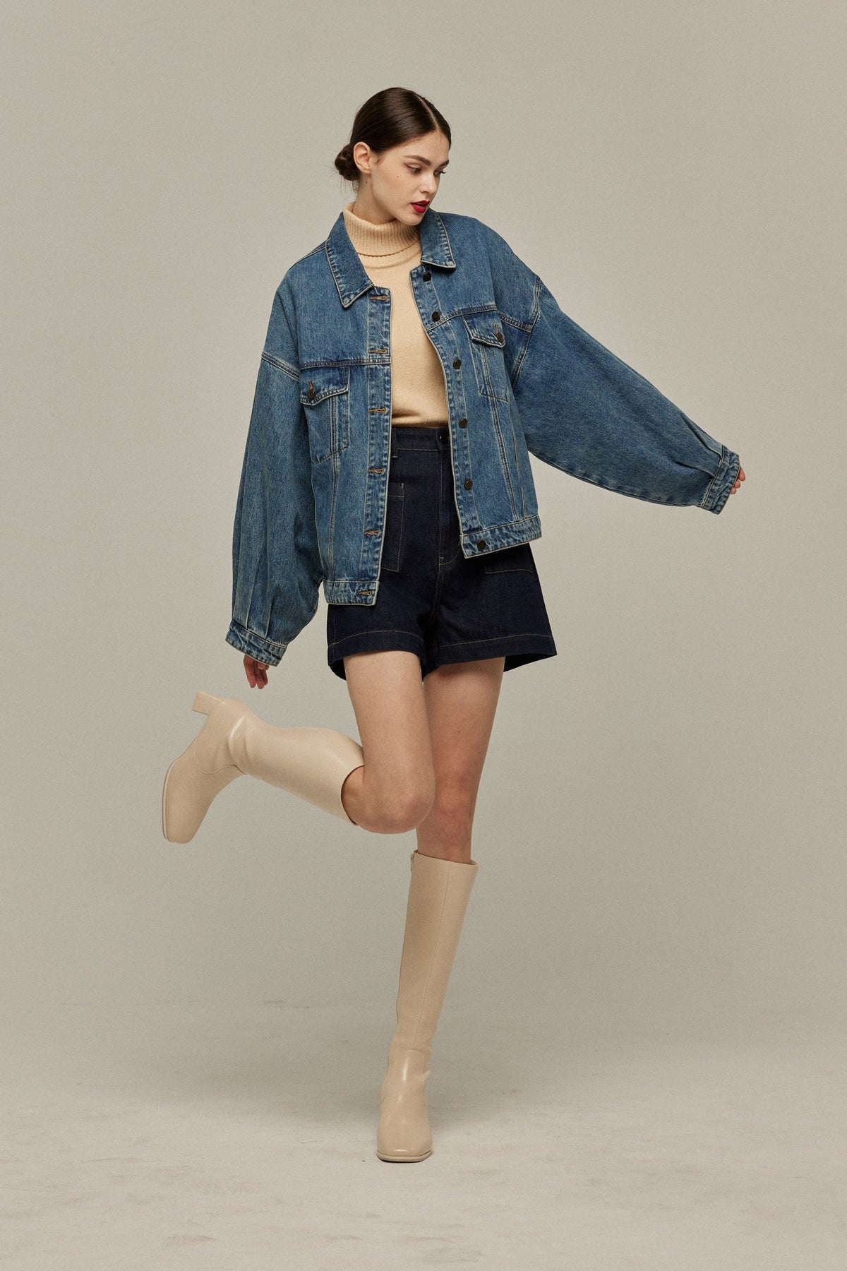 《Where can I find free sweets?》High waist short denim pants-Navy