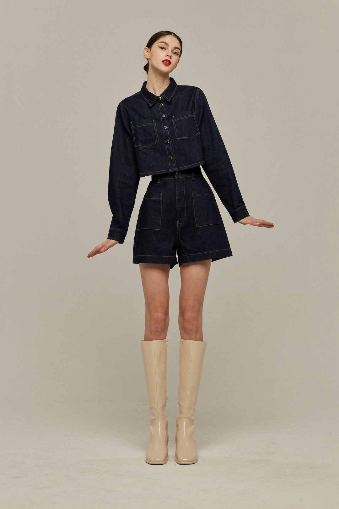 トゥエンティーズ ショートパンツ XS ハイウエストデニムtnewties tnewtiesトゥエンティーズ ショートパンツ XS ハイウエストデニム