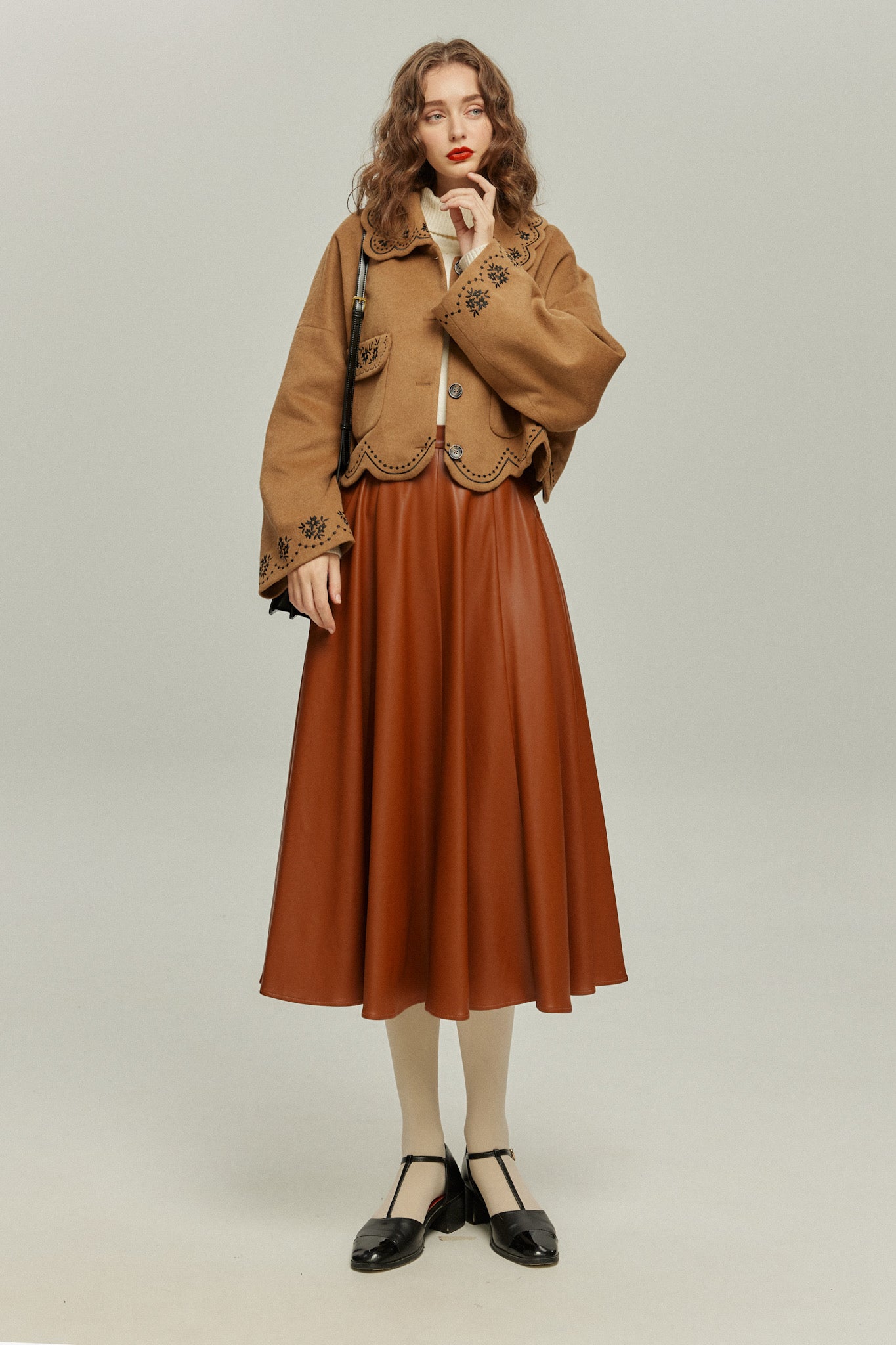 《蝶々になってしまった》スカラップデザインコート-Brown