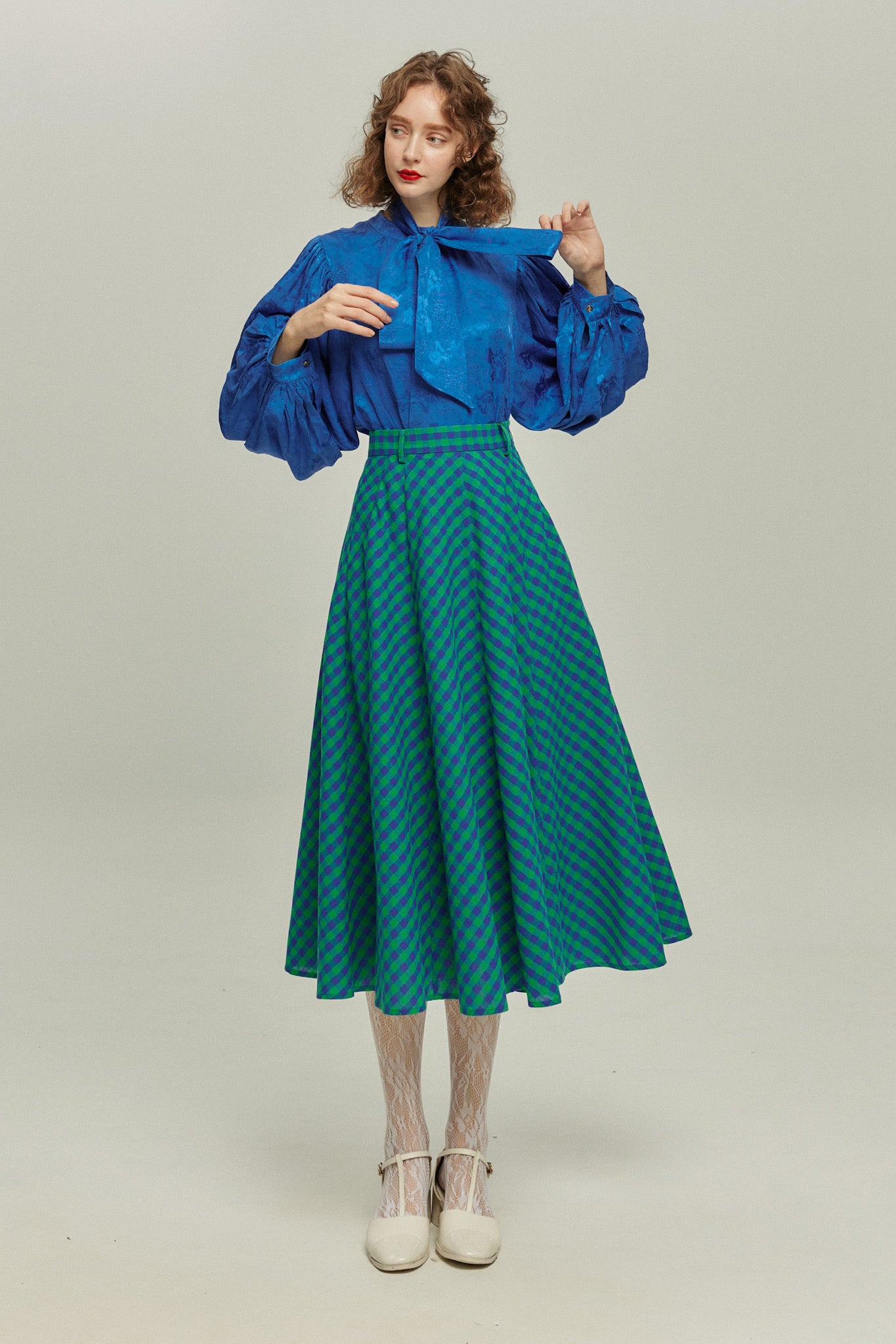 《ソファーにワックスする日》バルーンスリーブリボンタイトップス-Blue