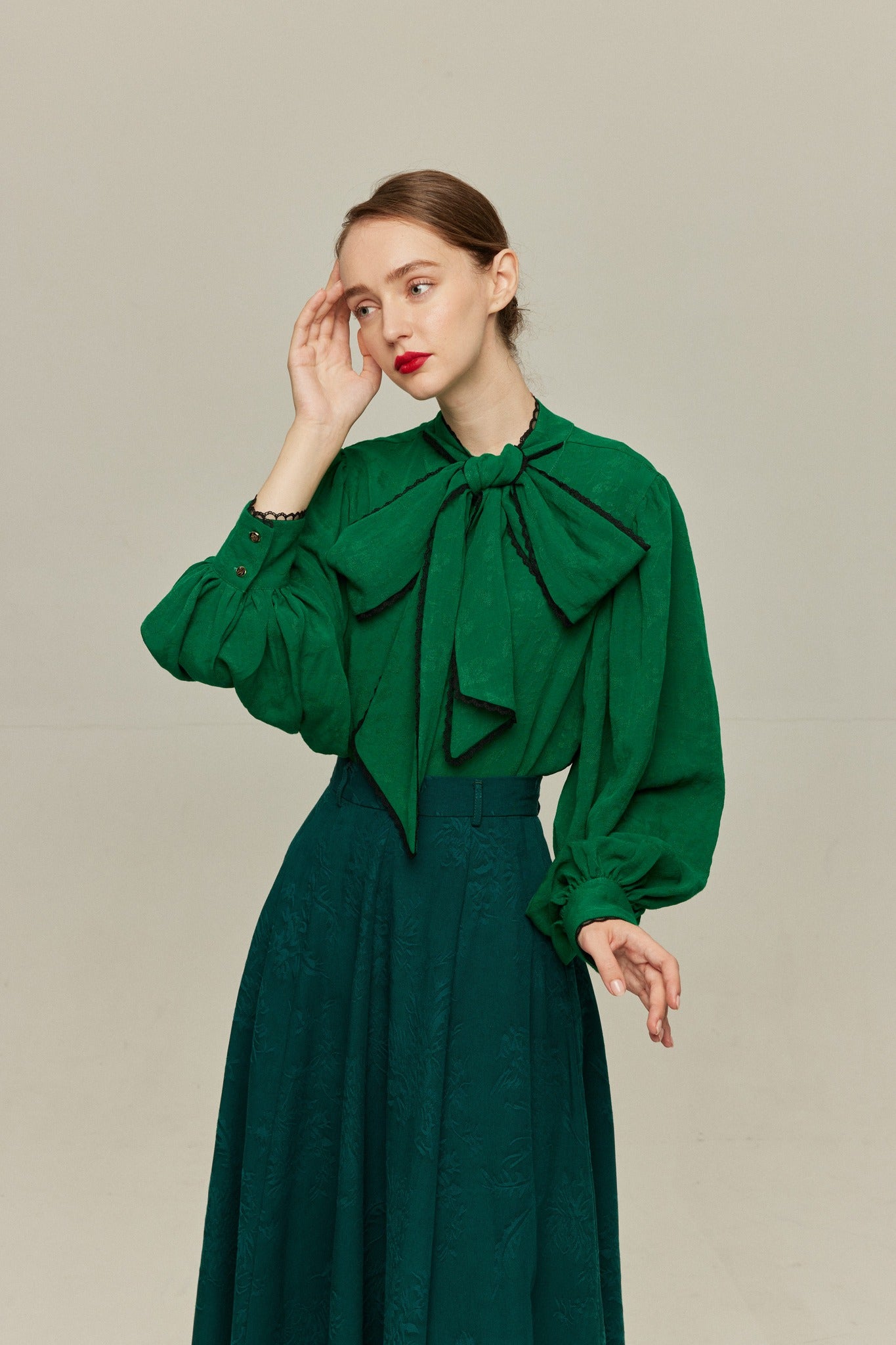 A flower that has finally bloomed] Lace trimmed ribbon jacquard