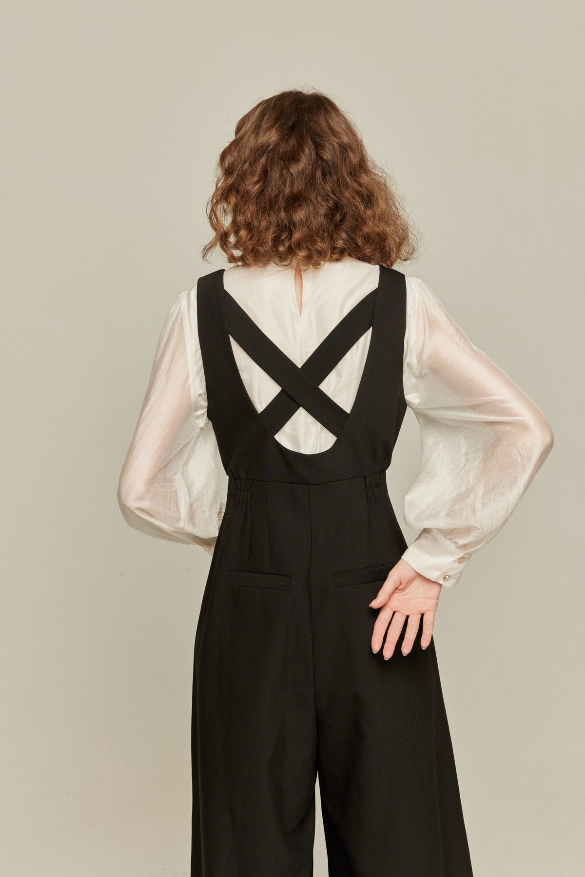 《Lucky Charm Hidden Under the Pillow》 High waist design back cross overalls - Black