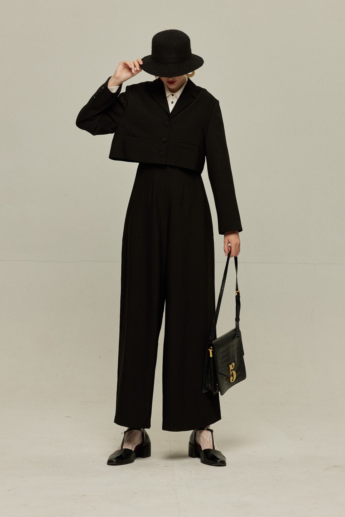 《Lucky Charm Hidden Under the Pillow》 High waist design back cross overalls - Black