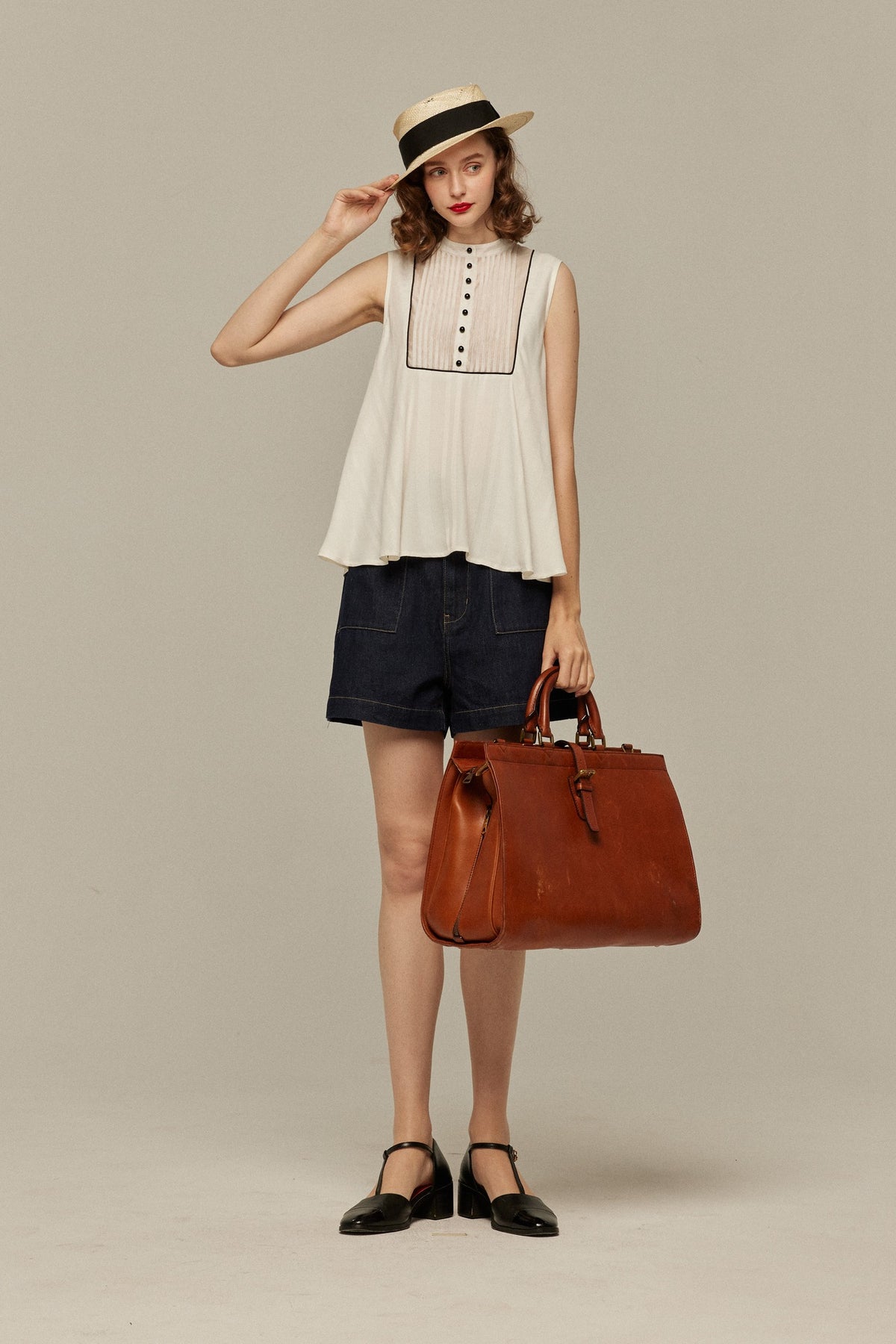 《Where can I find free sweets?》High waist short denim pants-Navy