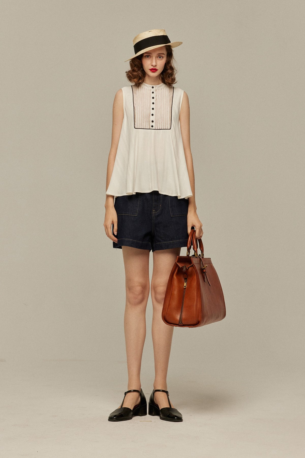 《Where can I find free sweets?》High waist short denim pants-Navy