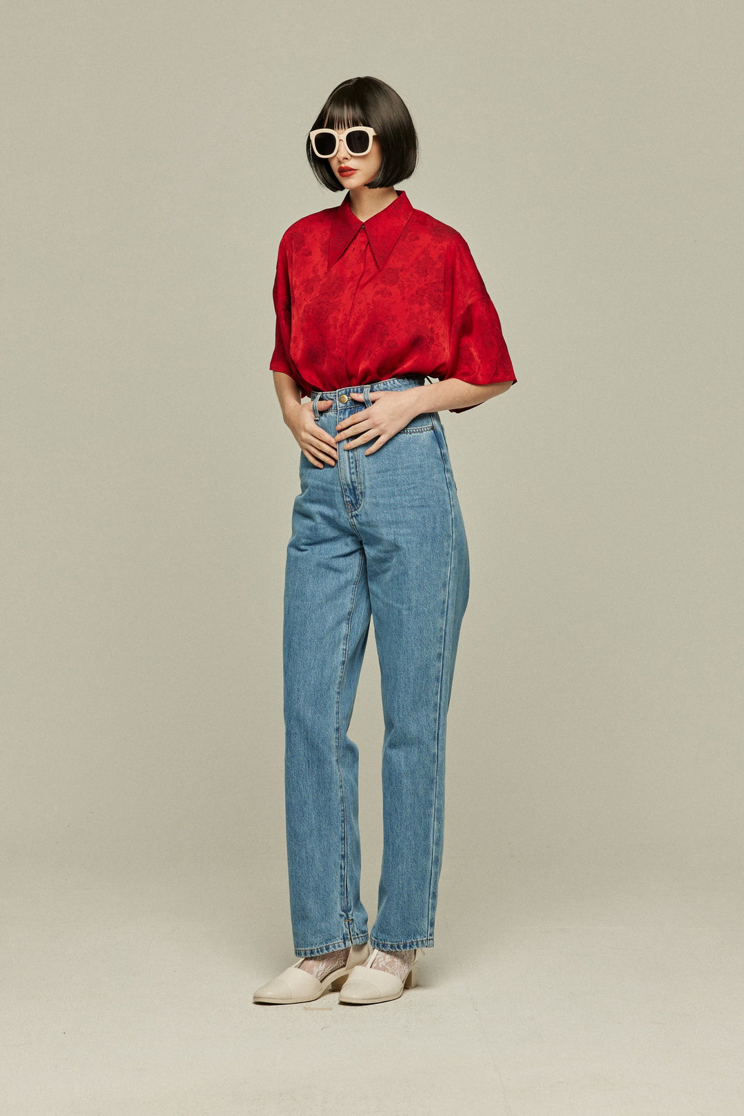 《ステージに花束を投げて》シノワズリジャガードブラウス-Red