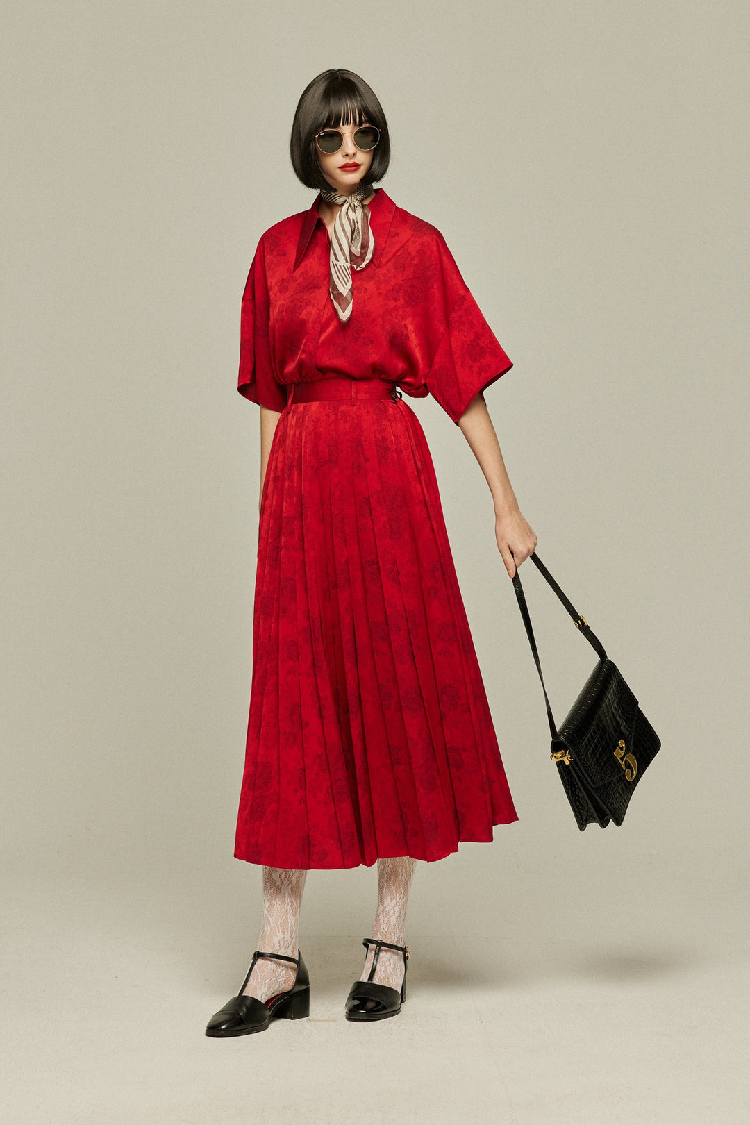 《ステージに花束を投げて》シノワズリジャガードブラウス-Red