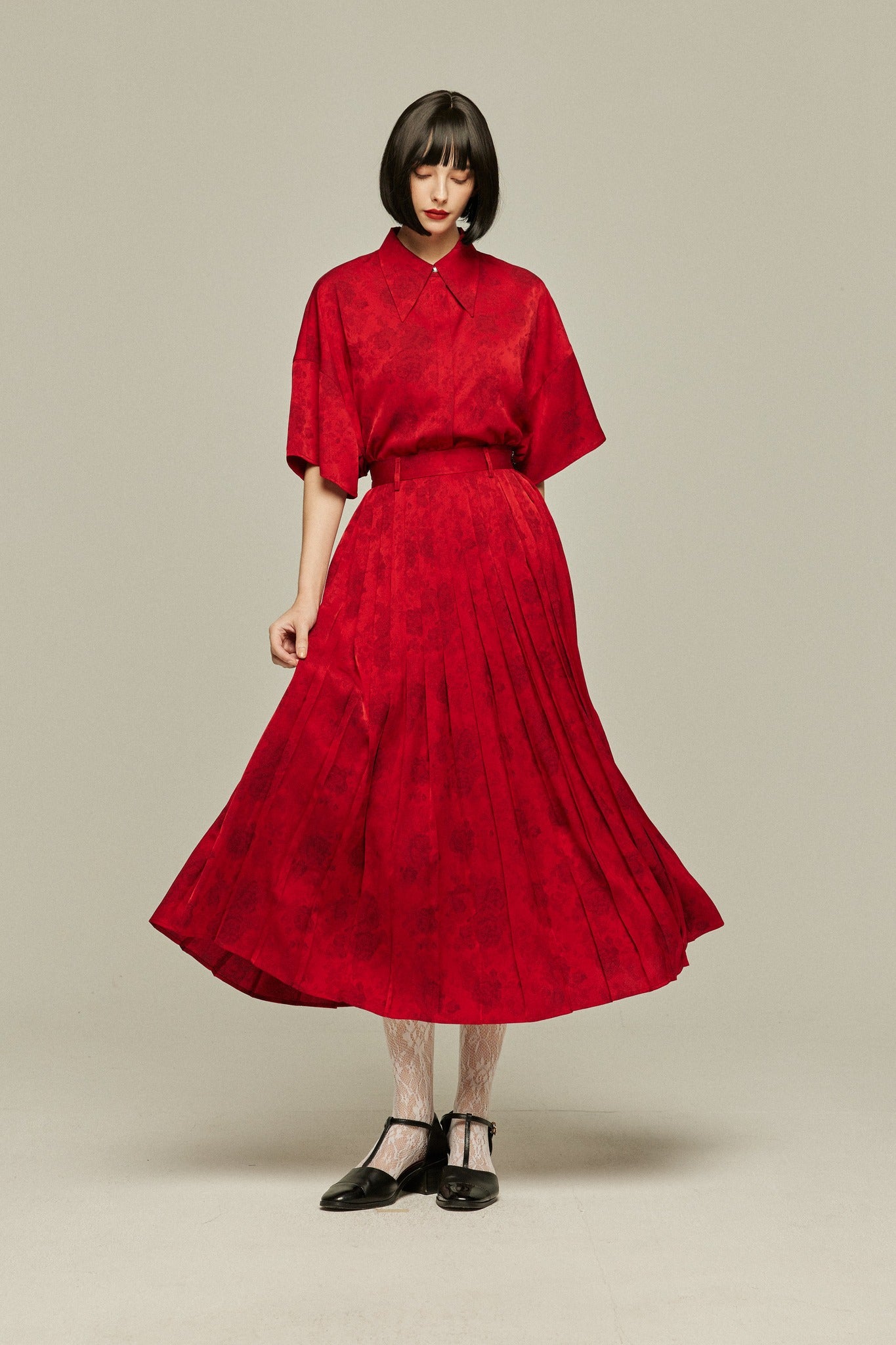 ステージに花束を投げて》シノワズリハイウエストプリーツスカート-Red