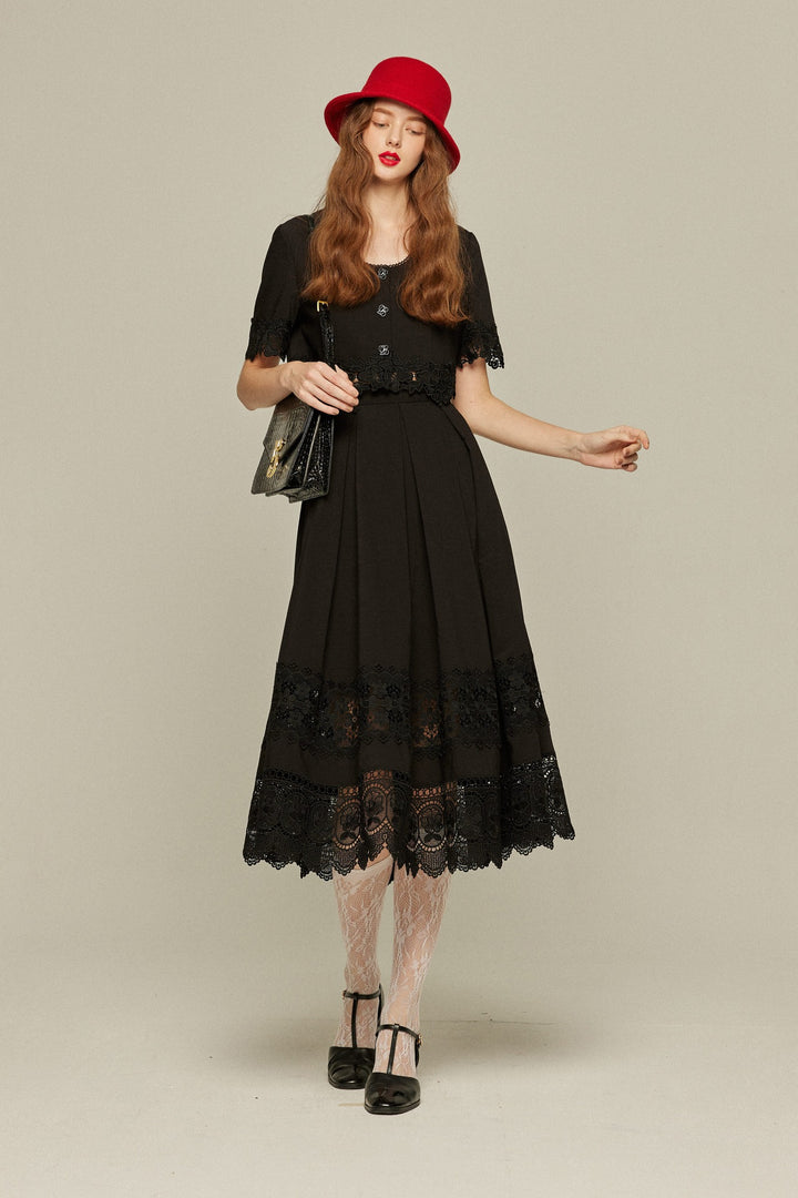 《Would you like to sing a lullaby? 》Lace trim top-Black