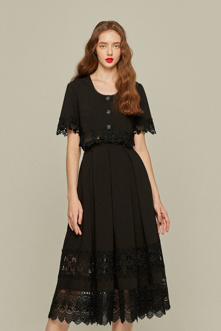 《Would you like to sing a lullaby? 》Lace trim top-Black