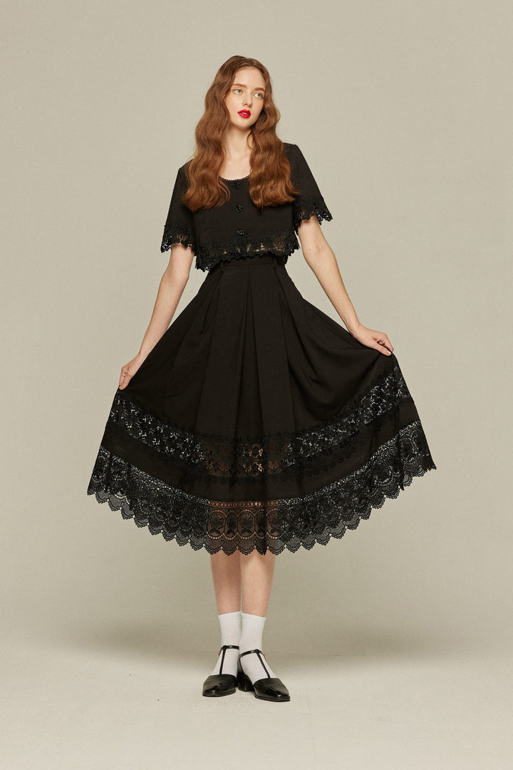 《Would you like to sing a lullaby? 》Lace trim top-Black