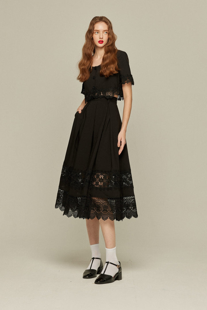 《Would you like to sing a lullaby? 》Lace trim top-Black