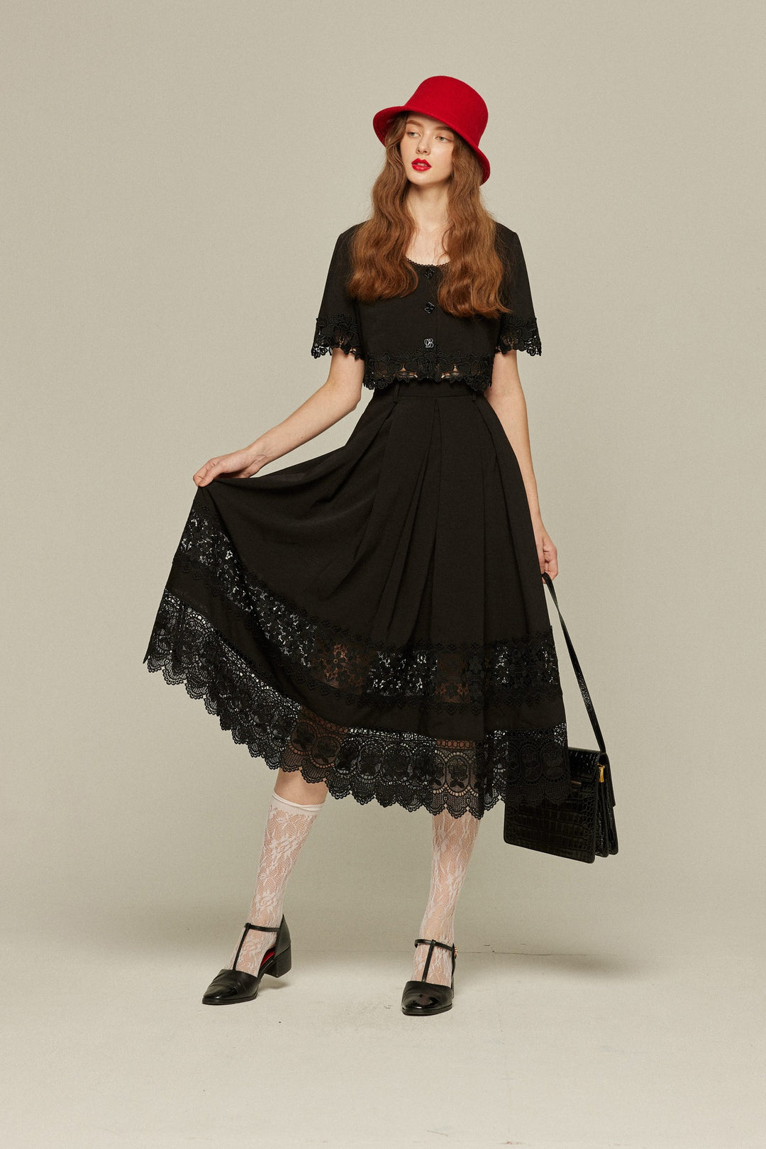 《Would you like to sing a lullaby? 》Lace trim top-Black